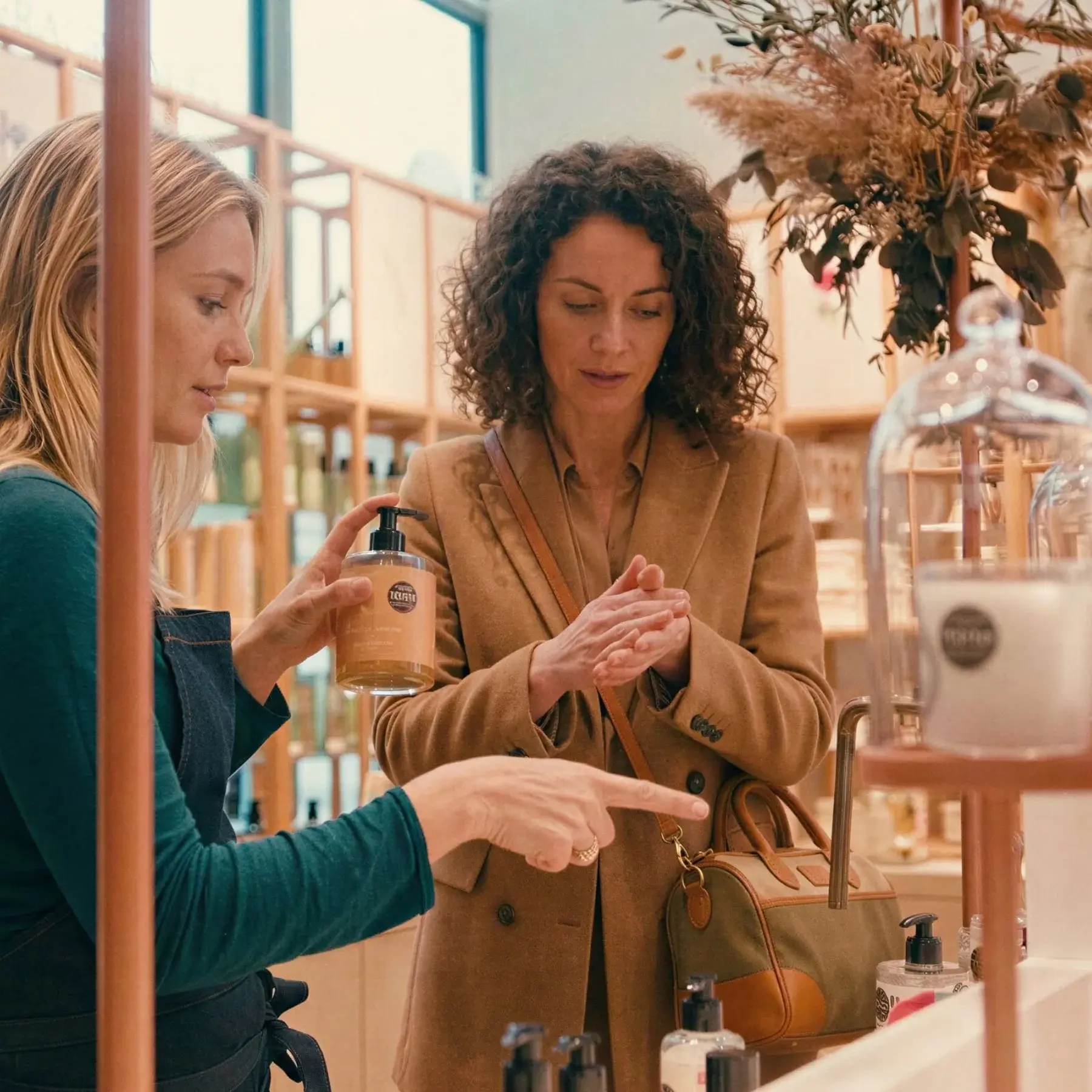 Boutique cosmétique en gare